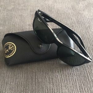 Men’s Ray Ban Polished Black Polarized Sunglasses